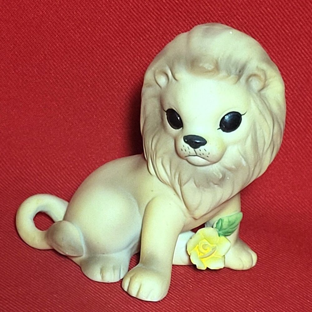Vintage Small Lion Figurine Yellow Rose